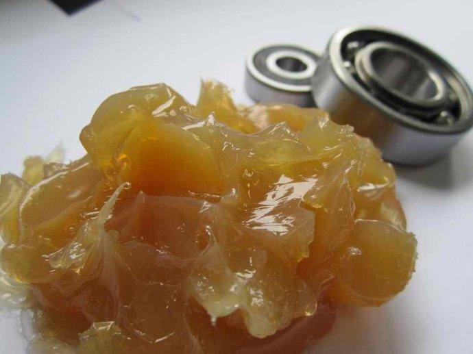 導(dǎo)致軸承潤滑脂漏失的原因有哪些？